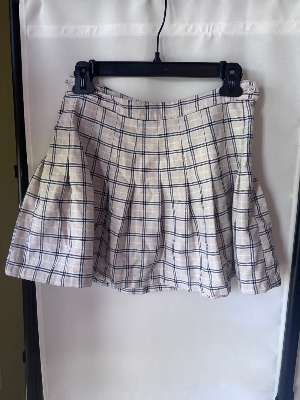 Aeropostale Cream Plaid Pleated Circle Skirt with Navy